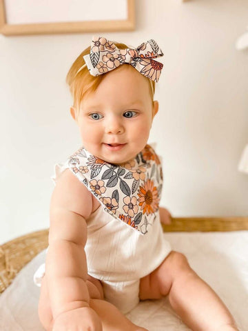 Floral Bib & Bow Set